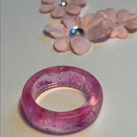 Handmade✨Resin Pink Sparkly Ring Size 5 - Picture 3 of 5